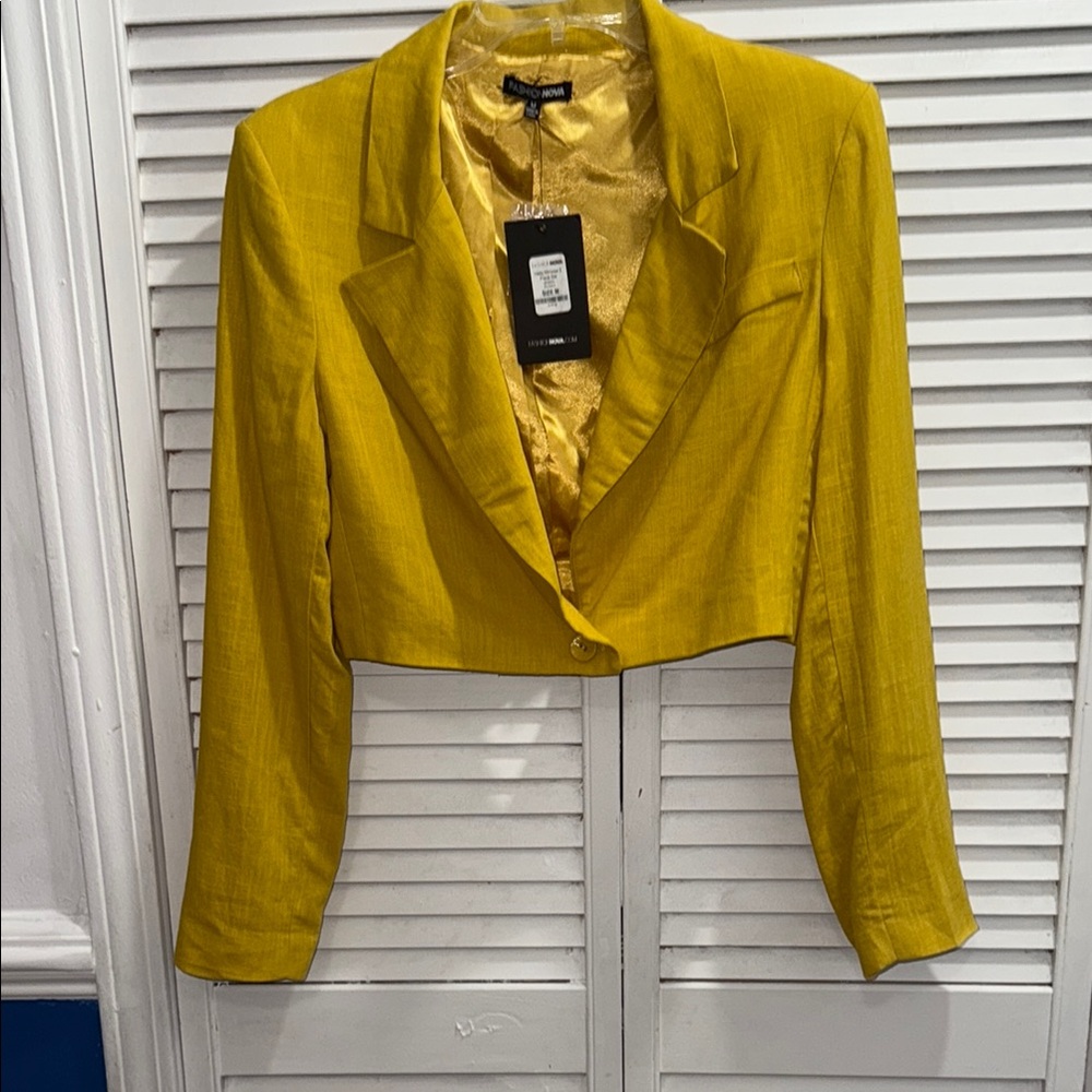 Fashion Nova Yellow Blazer with Notched Lapel and Fitted Silhouette